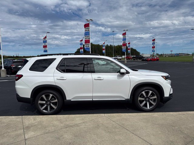 Used 2023 White Honda Touring image 4
