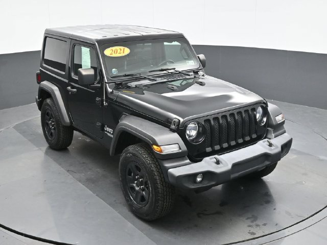 Used 2021 Black Jeep Sport image 14
