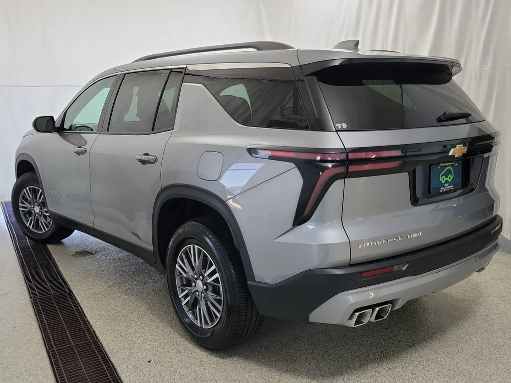 2026 Chevrolet Traverse LT - Photo 8