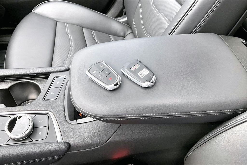 Used 2025 Black Cadillac Premium Luxury image 10