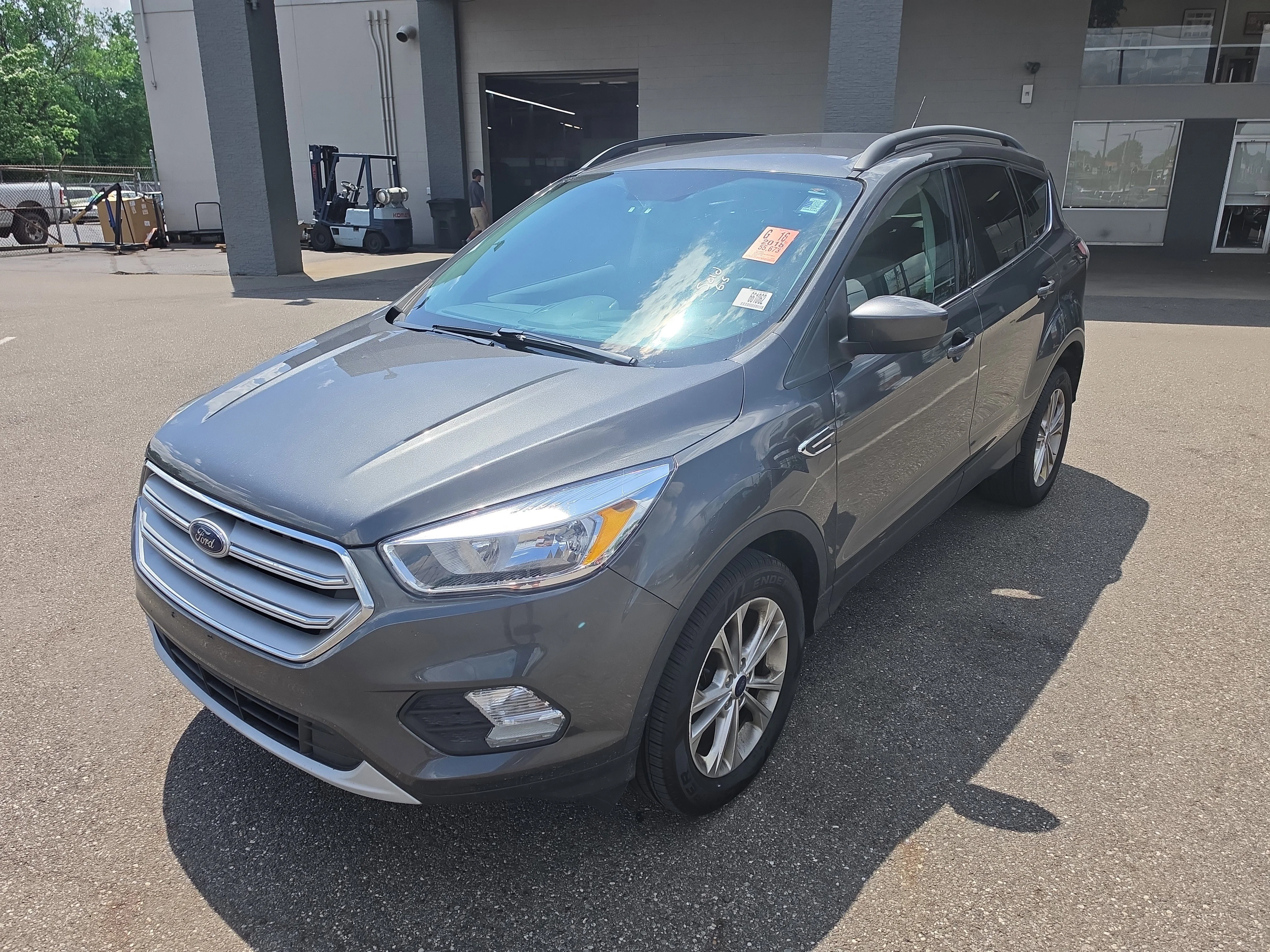 Used 2018 Magnetic Ford SE image 7