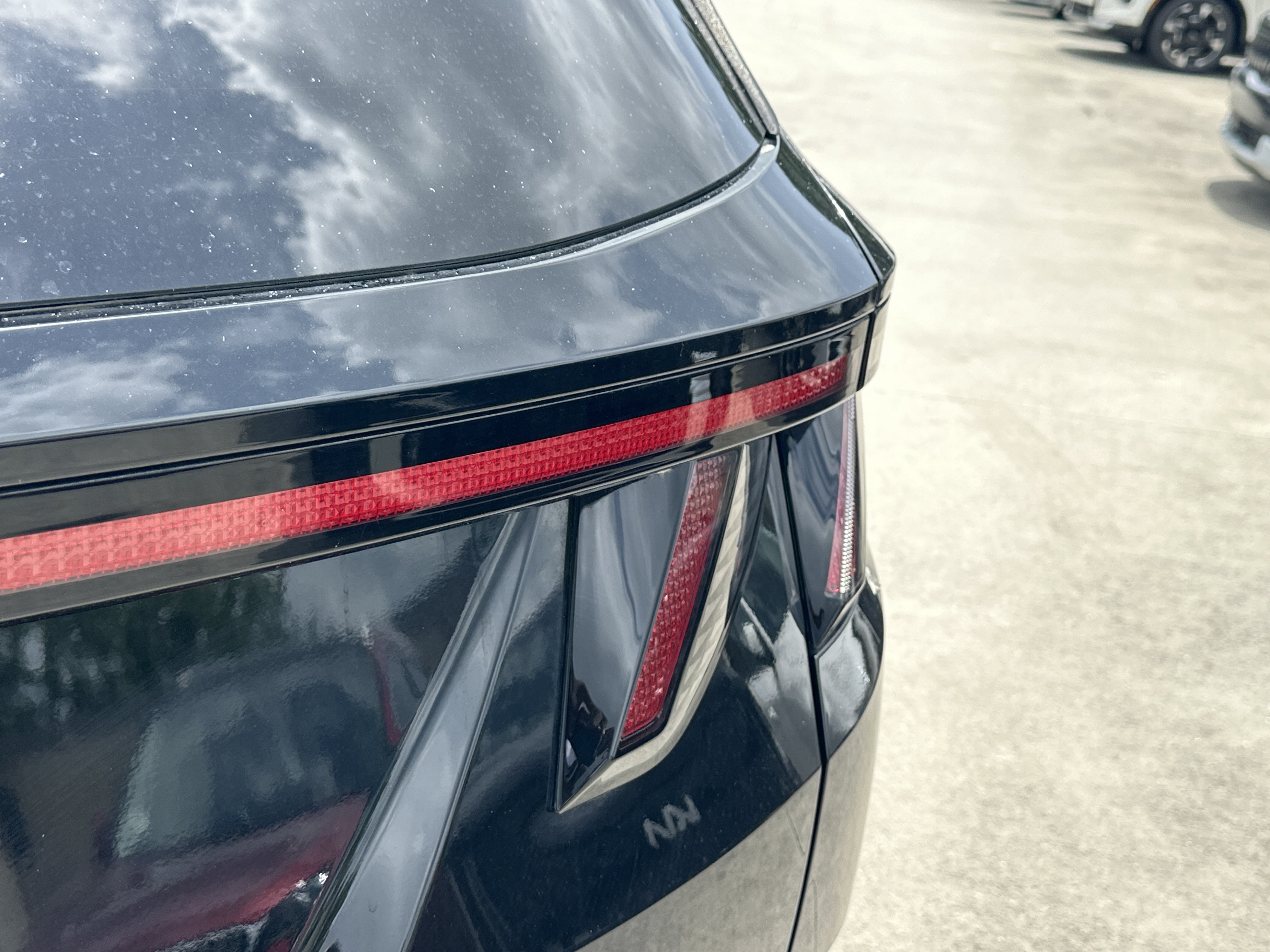 Used 2022 Phantom Black Hyundai SEL image 22