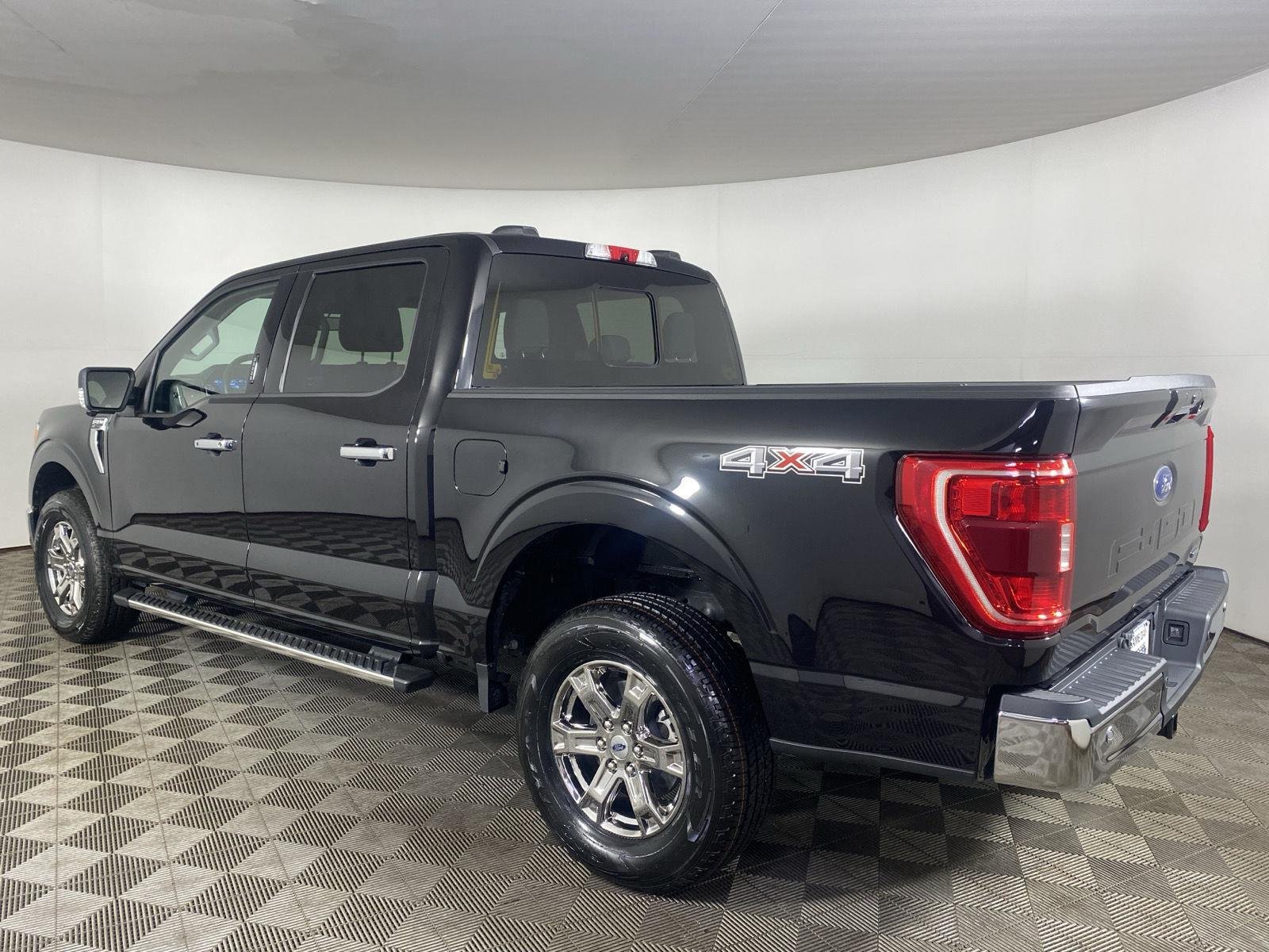 Used 2022 Agate Black Ford XLT image 5