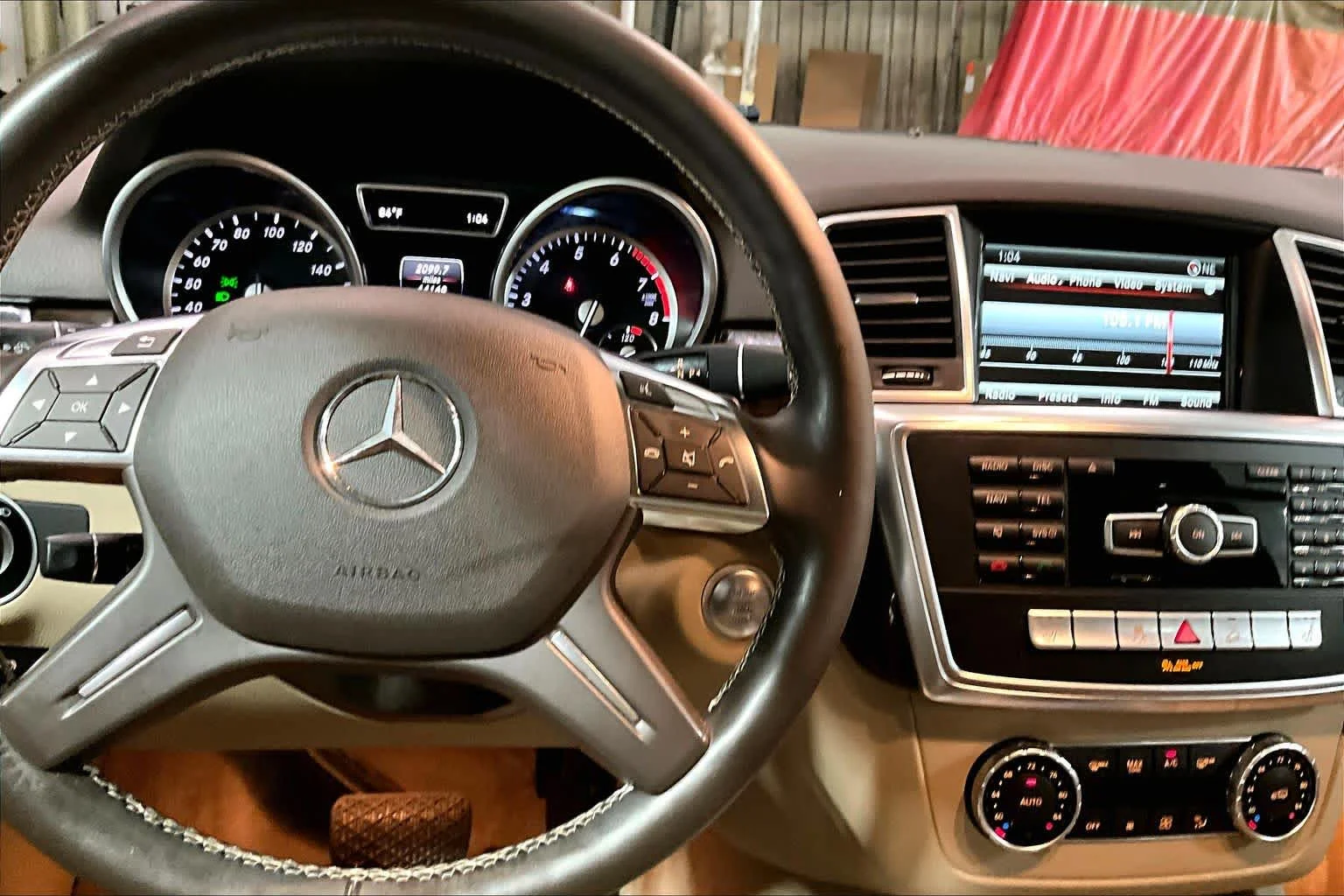 Used 2015 Polar White Mercedes-Benz ML 350 image 25