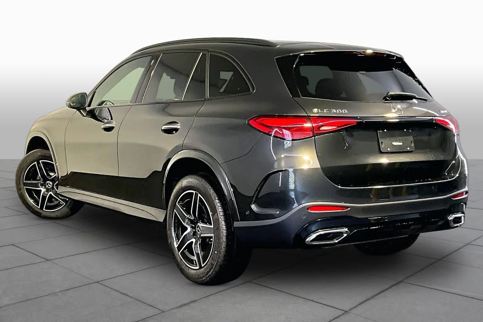 New 2026 Graphite Grey Metallic Mercedes-Benz GLC 300 image 3