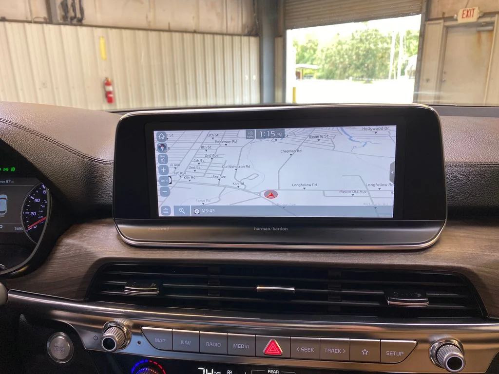 Used 2021 White Kia SX image 44