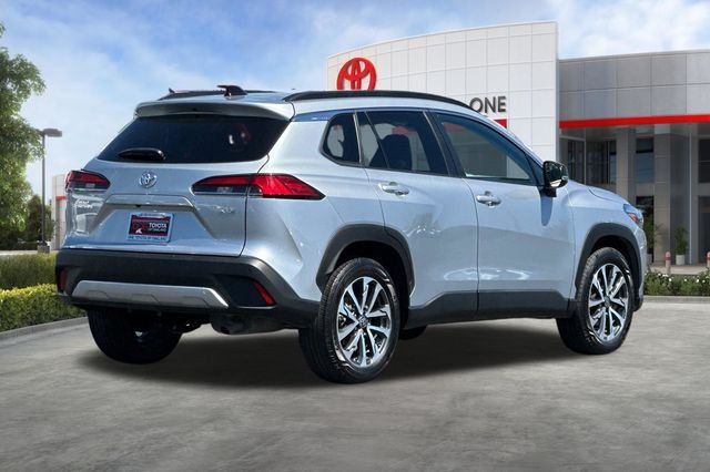 Certified Used 2025 Silver Toyota XLE image 5
