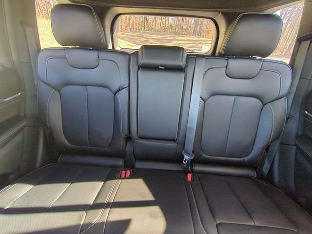 2025 Jeep Grand Cherokee Overland - Photo 28