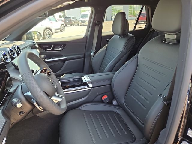 New 2026 Black Mercedes-Benz GLC300 image 24