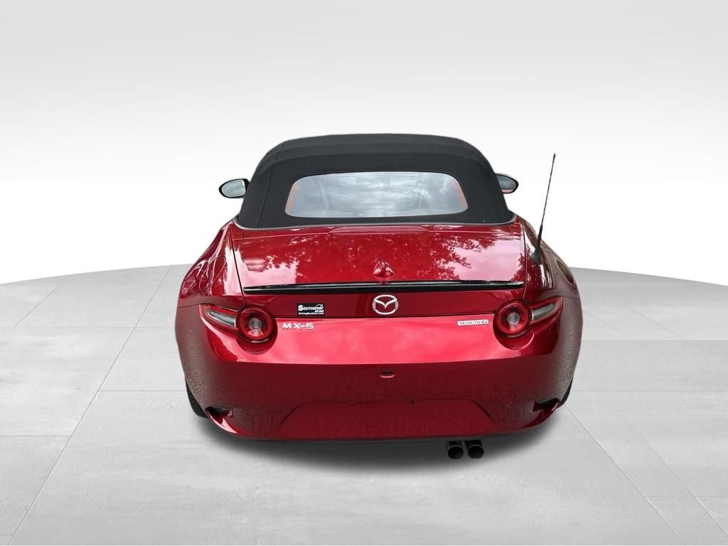 Used 2025 Red Mazda Club image 4