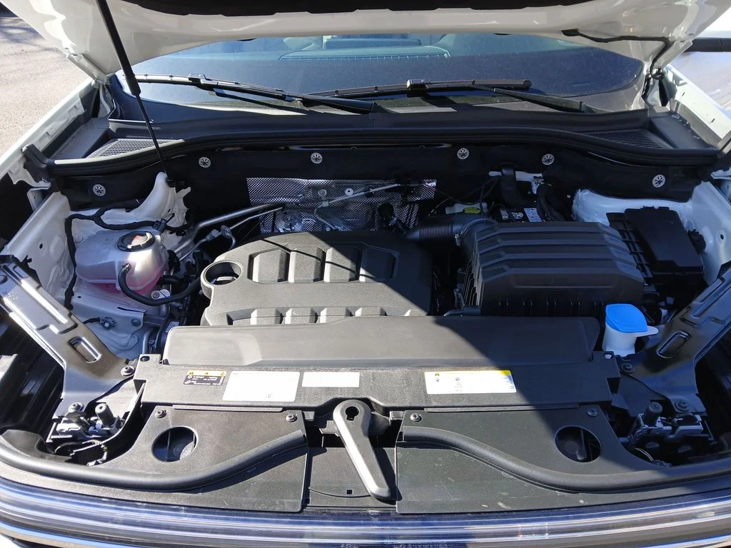 New 2026 White Volkswagen SE w/Technology image 20