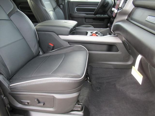 New 2026 Molten Red Pearl-Coat Exterior Paint RAM Laramie image 12