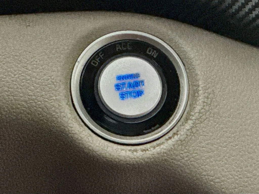Used 2019 White Hyundai Value image 19