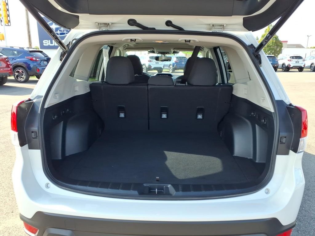 Used 2024 Crystal White Pearl Subaru Premium image 11