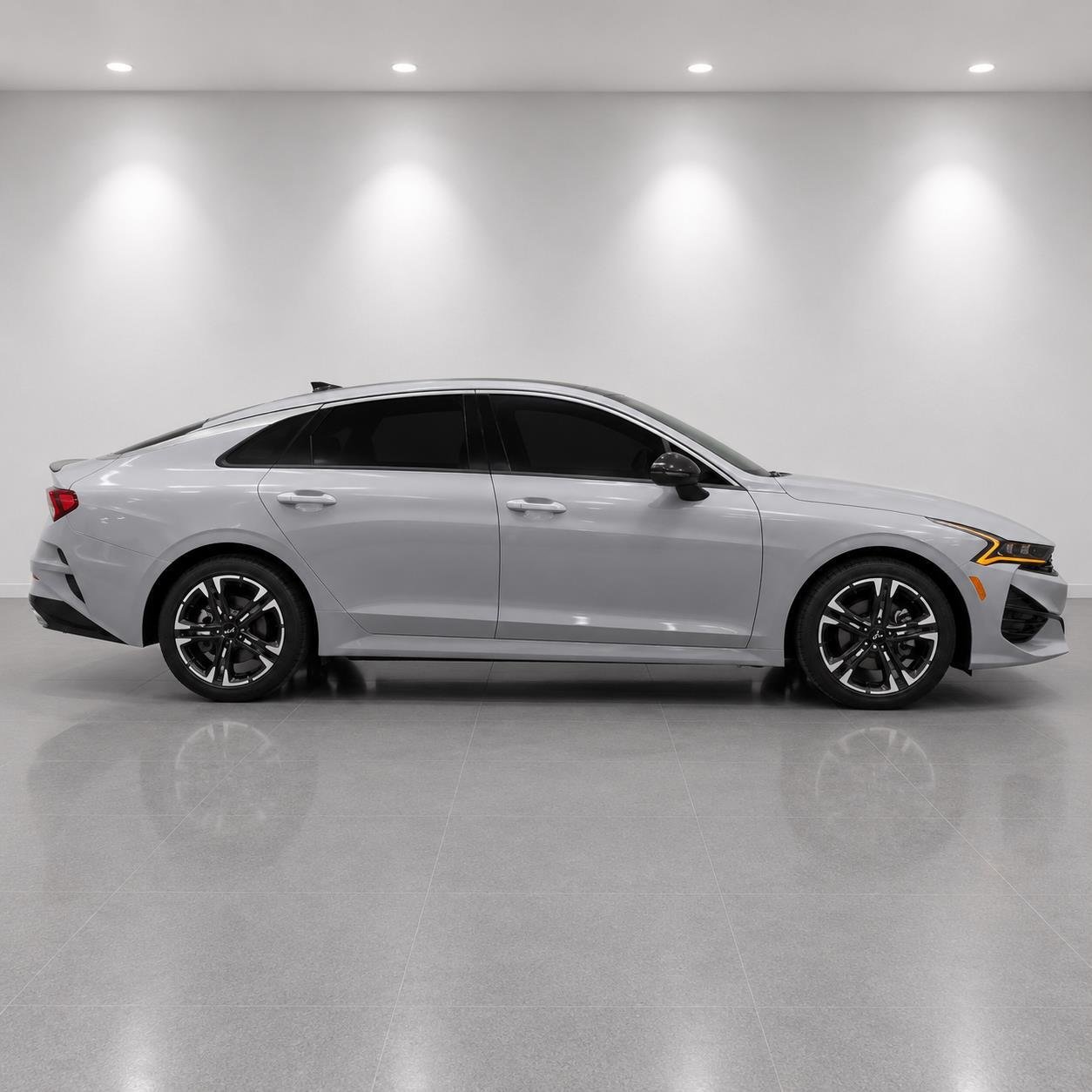 Used 2022 Wolf Gray Kia GT-Line image 6