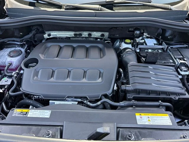 New 2026 Deep Black Pearl Volkswagen 2.0T SE image 14
