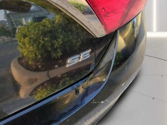 Used 2016 Black Toyota SE image 9
