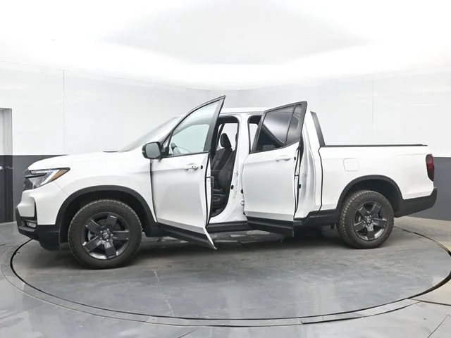 Certified Used 2026 Platinum White Pearl Honda TrailSport image 106