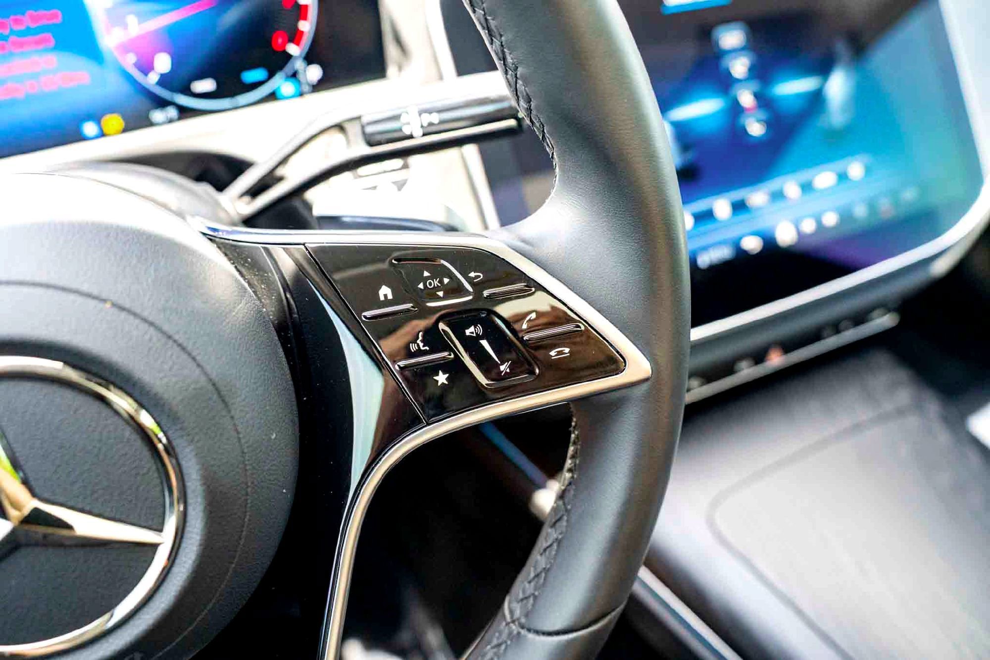 Used 2025 Black Mercedes-Benz E 350 image 17