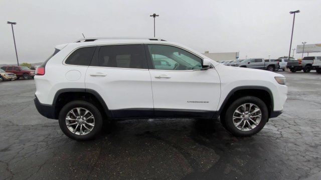 Used 2019 White Jeep Latitude Plus 4x4 image 9