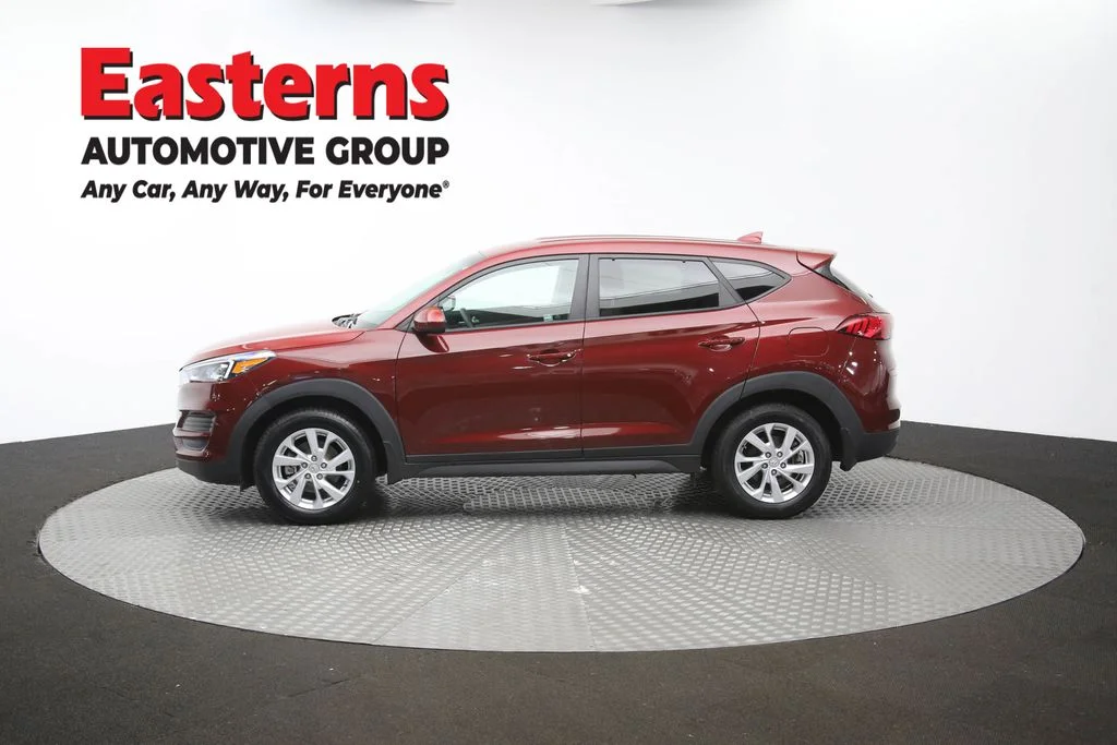 Used 2020 Red Hyundai SE image 59