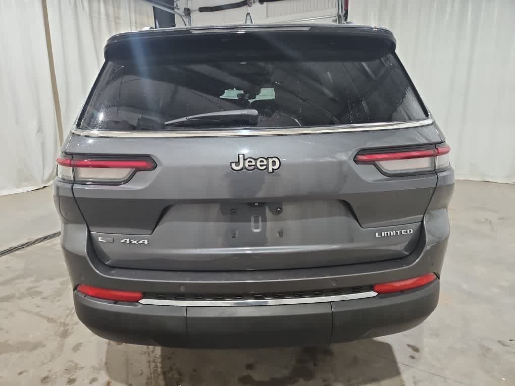 Used 2021 Metallic Jeep Limited image 6