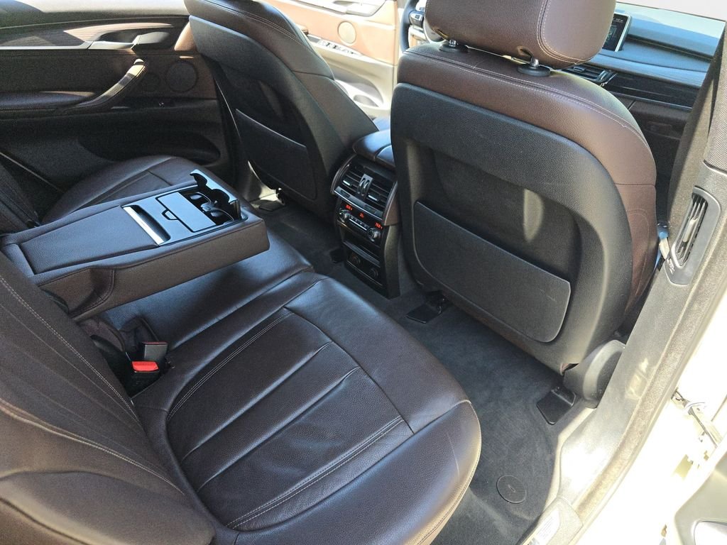 Used 2017 White BMW xDrive35d image 13