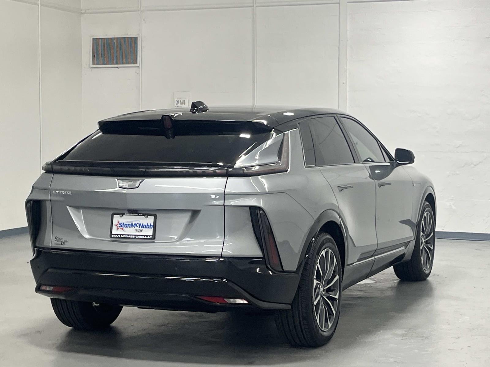 2027 Cadillac LYRIQ Sport - Photo 8
