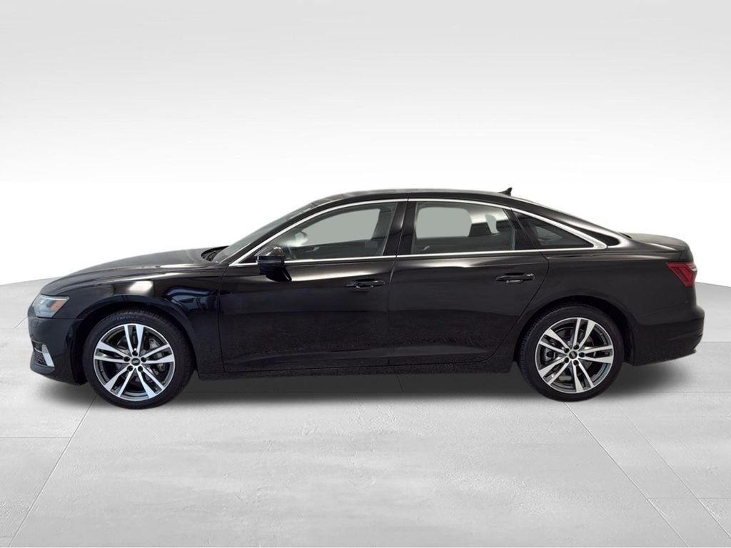 Used 2023  Audi 45 Premium image 5