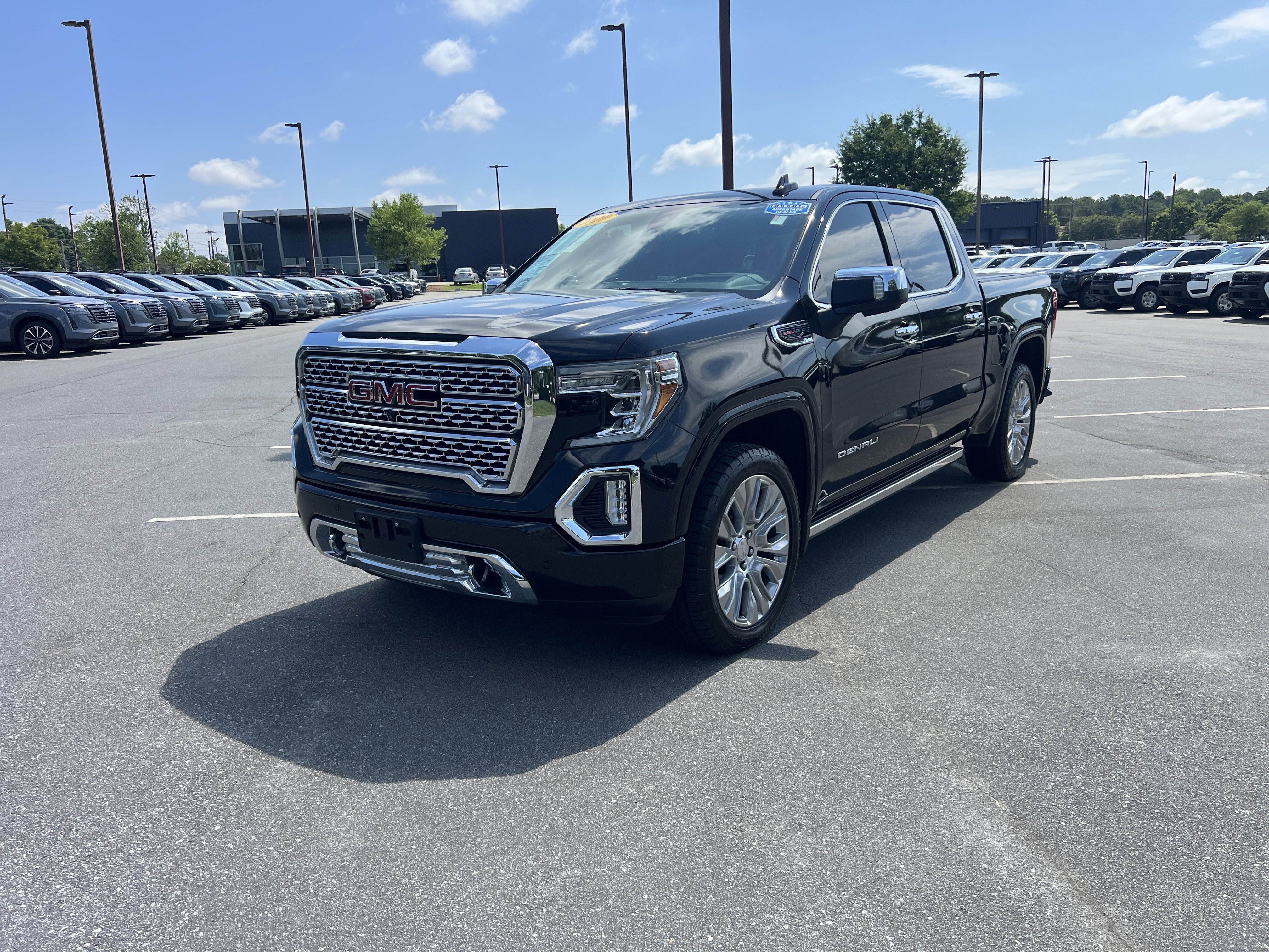2020 GMC Sierra 4WD Crew Cab Short Box Denali's photo