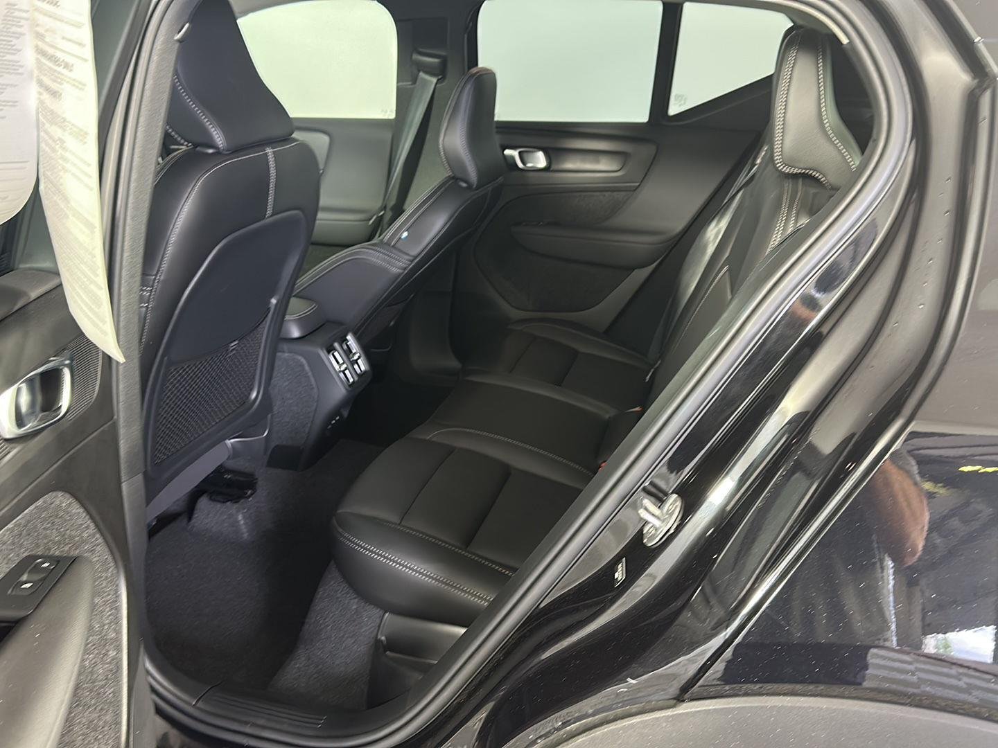 Used 2024 Onyx Black Metallic Volvo Plus Dark Theme image 22