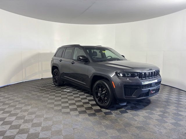 2026 Jeep Grand Cherokee Altitude