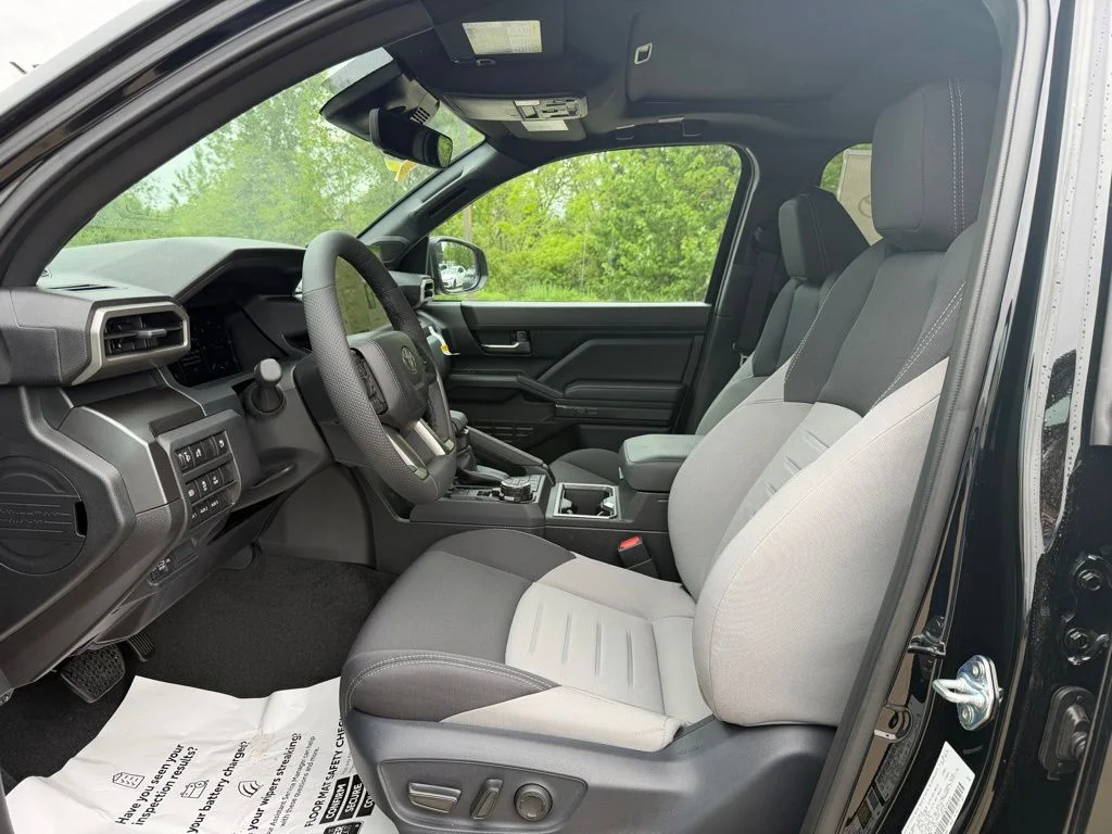 2026 Toyota Tacoma TRD Off Road - Photo 12