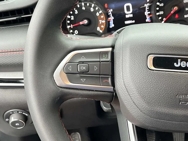 Used 2025 White Jeep Trailhawk image 28