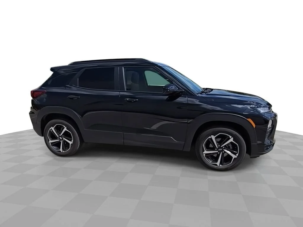 Used 2023 MOSAIC BLACK METALLIC Chevrolet RS image 9