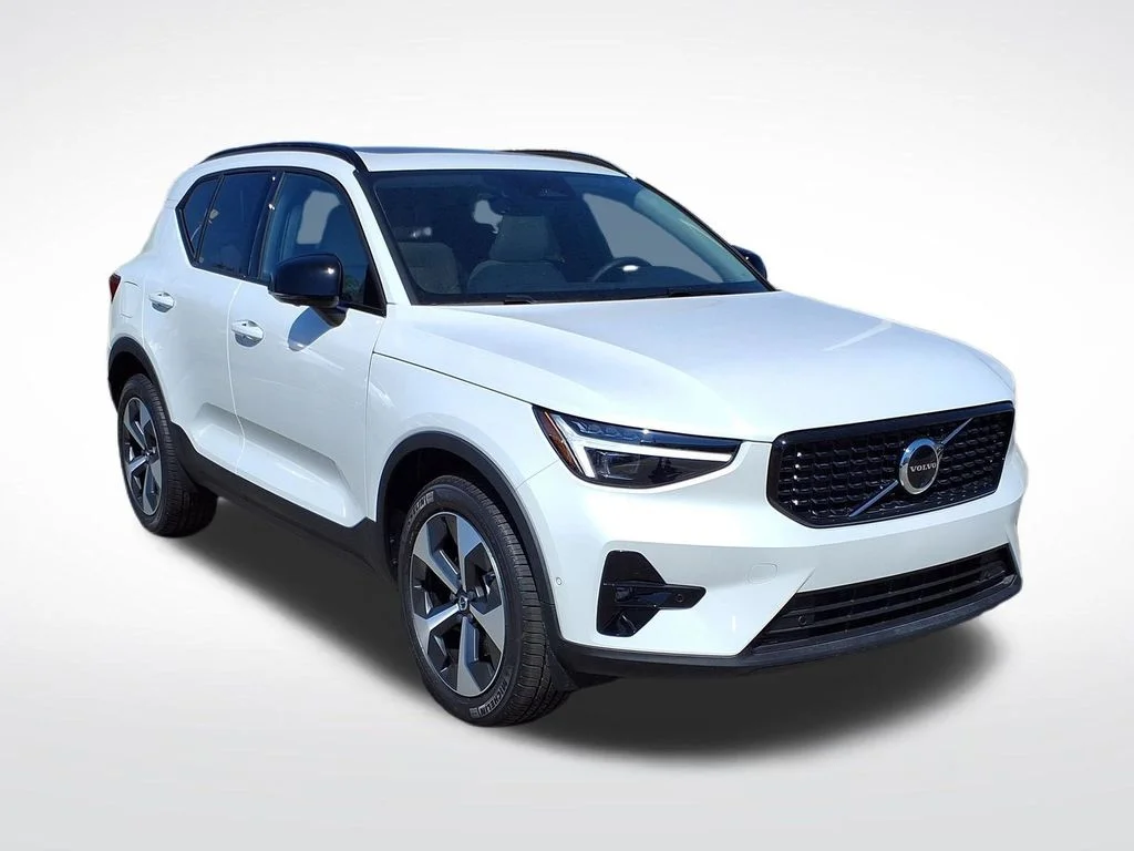 2026 Volvo XC40 Plus