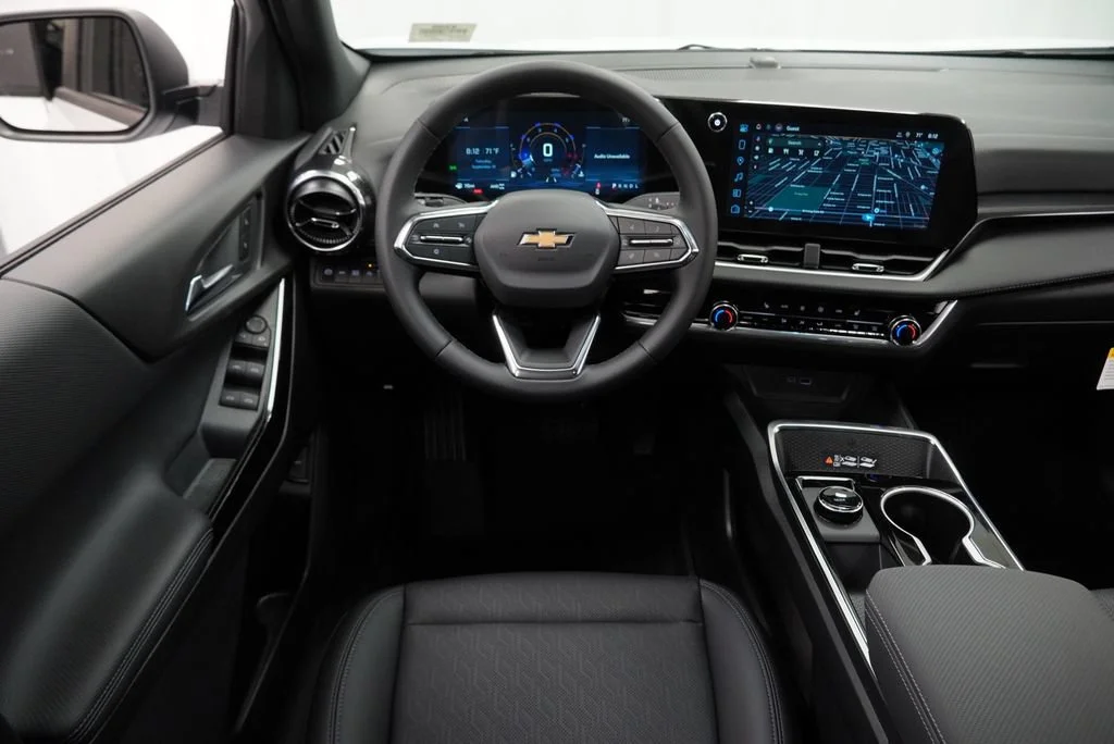 New 2027 Summit White Chevrolet LT image 13
