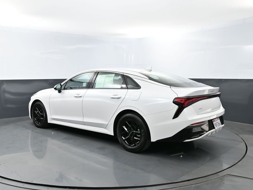 Certified Used 2025 Snow White Pearl Kia LXS image 24