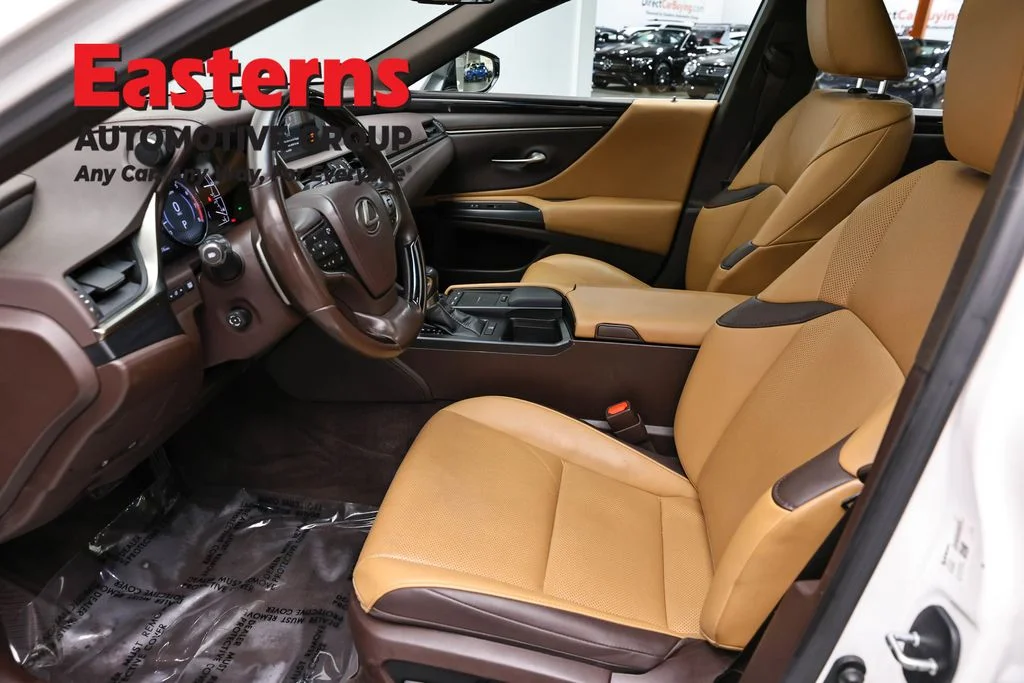 Used 2021 White Lexus 350 image 14