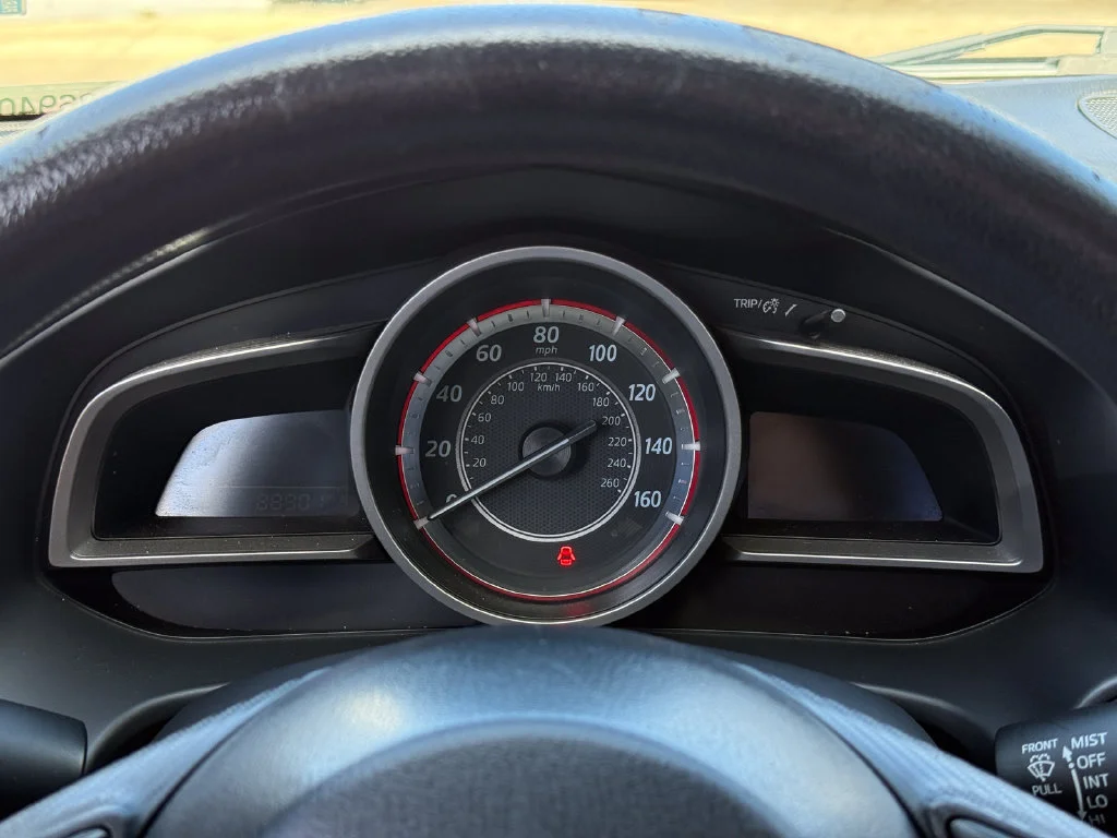 Used 2016  Mazda i Sport image 10
