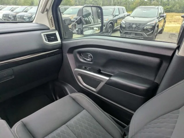 Used 2017 Silver Nissan SV image 16