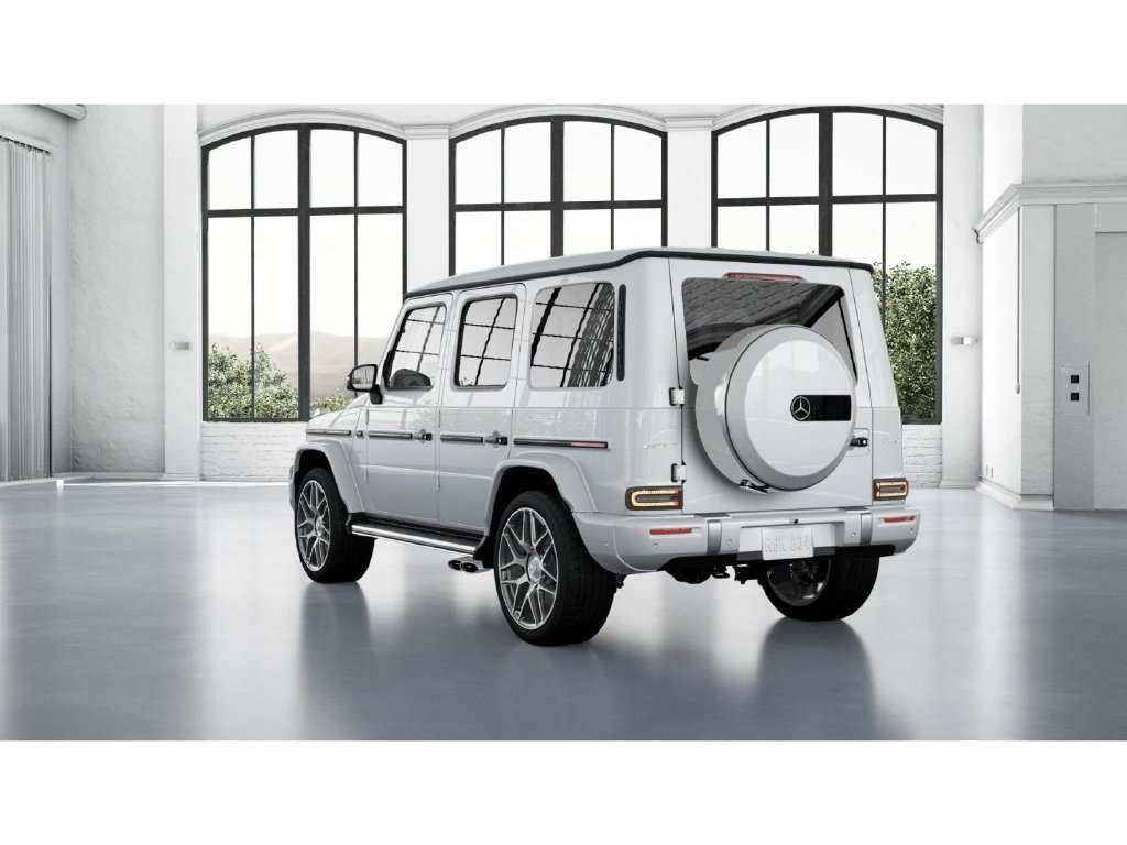 New 2027 MANUFAKTUR Moonlight White Metallic Mercedes-Benz AMG® G 63 SUV image 28
