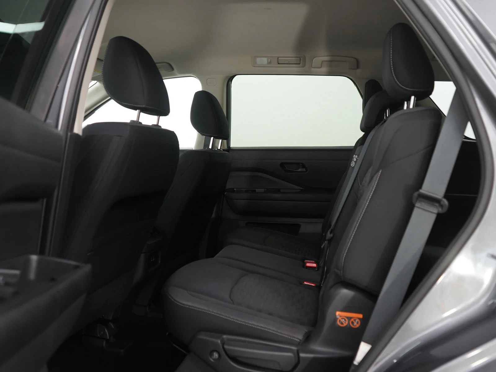 Used 2023 Gun Metallic Nissan SV image 18