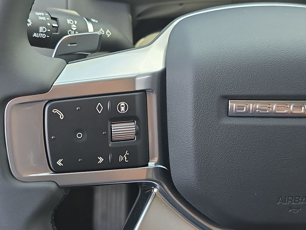 New 2026 Fuji White Land Rover S image 19