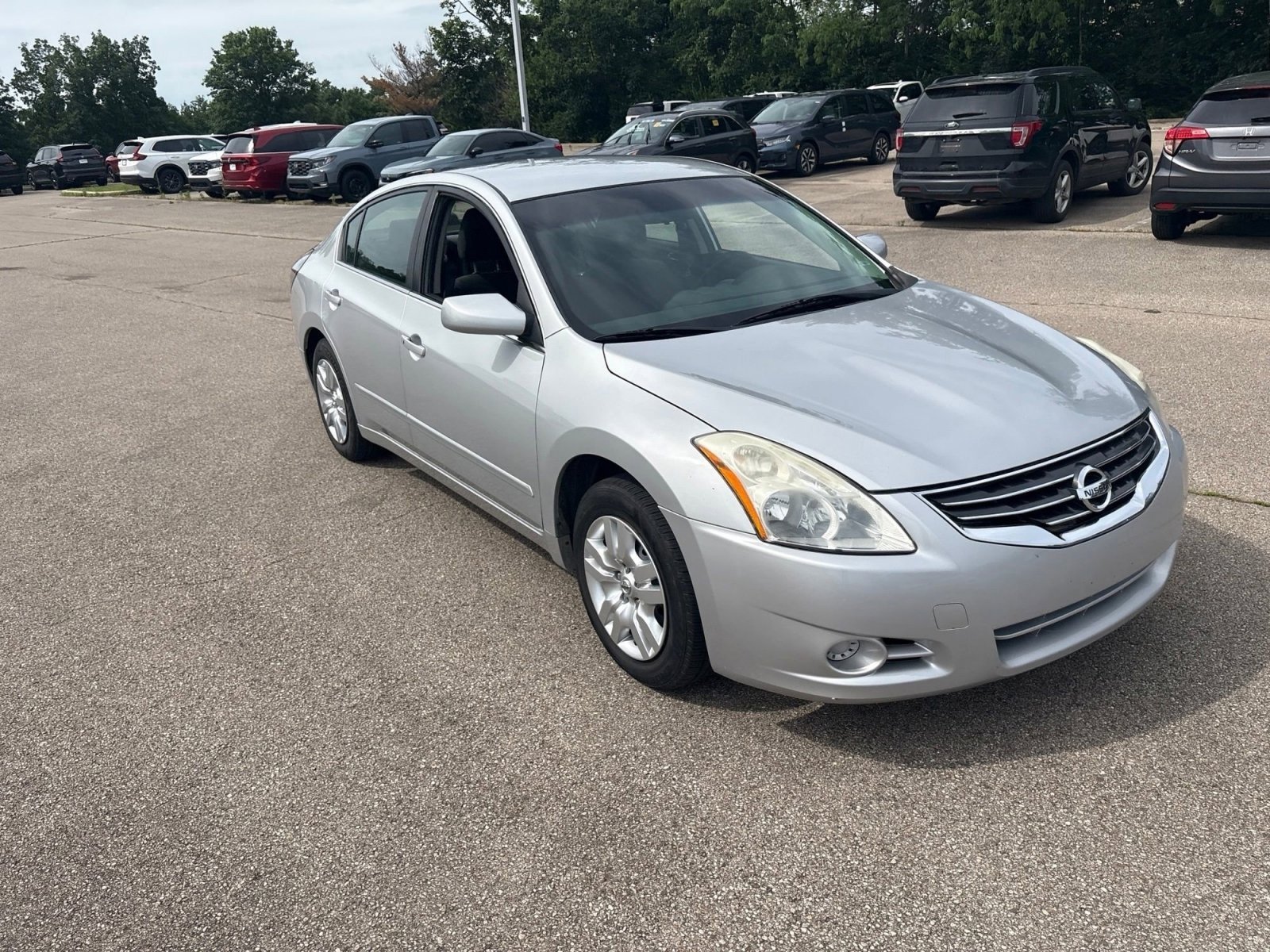 Used 2011 Brilliant Silver Metallic Nissan 2.5 S image 15