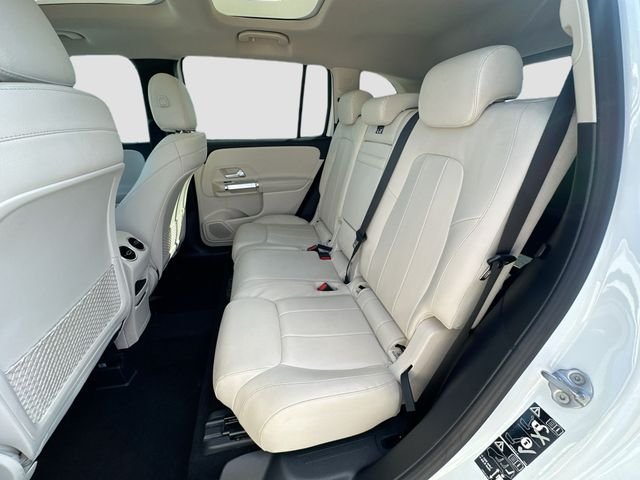 Used 2021 White Mercedes-Benz GLB 250 image 24