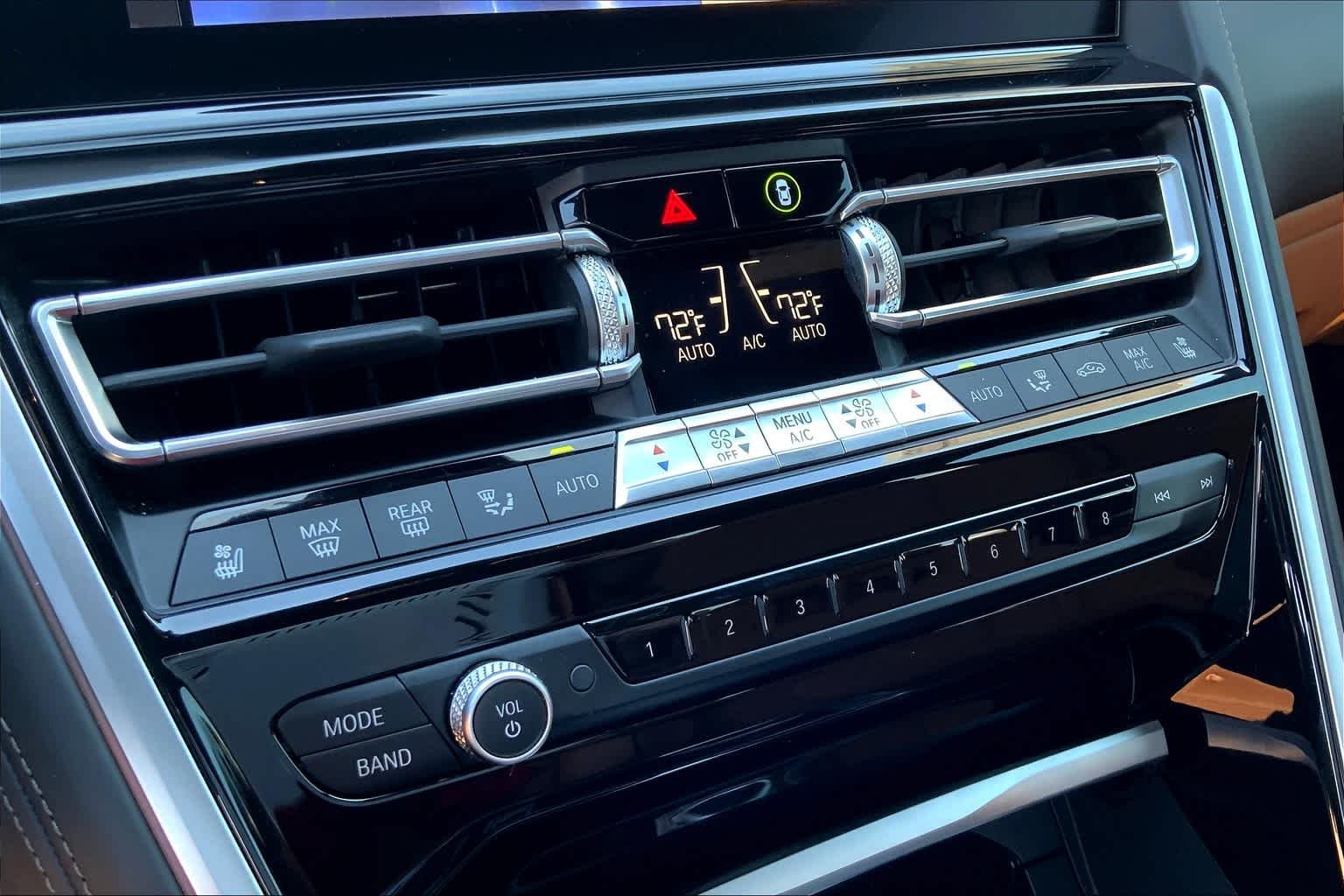 Used 2019 Carbon Black Metallic BMW M850i xDrive image 32