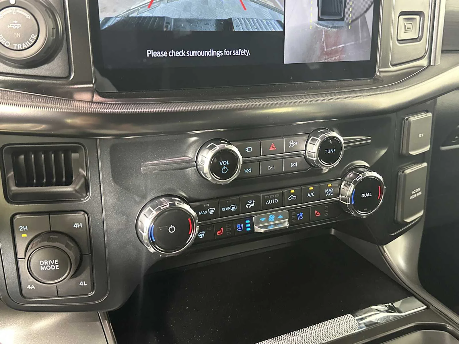 New 2026 Avalanche Gray Ford LARIAT image 34