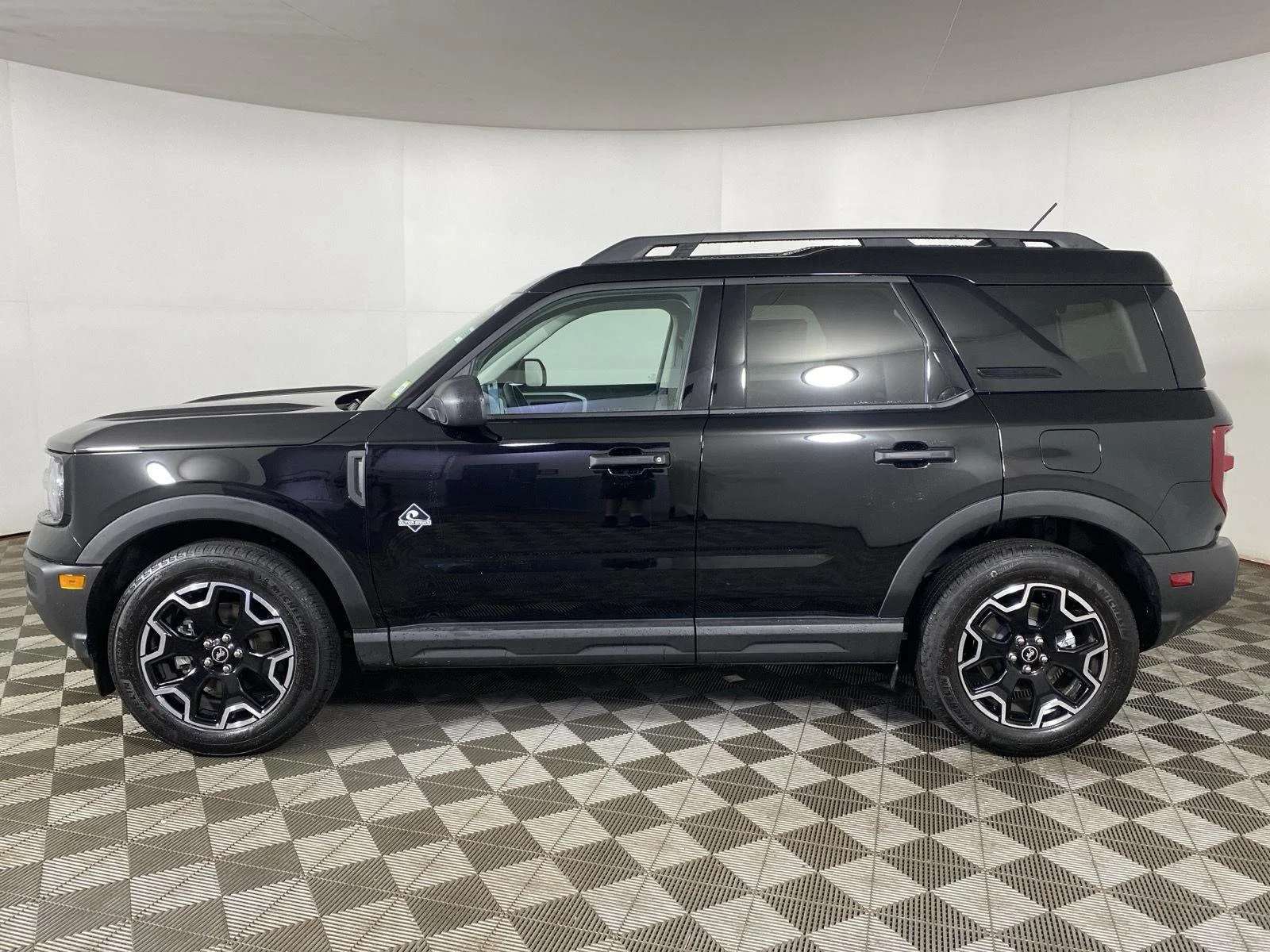 Used 2026 Shadow Black Ford Outer Banks image 27