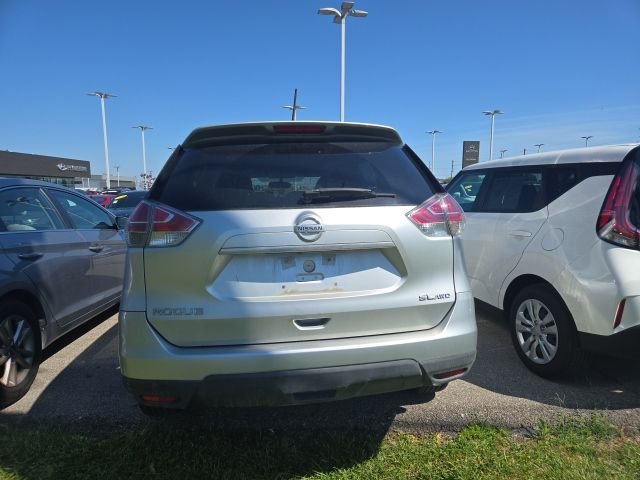 Used 2015 Brilliant Silver Nissan SL image 3